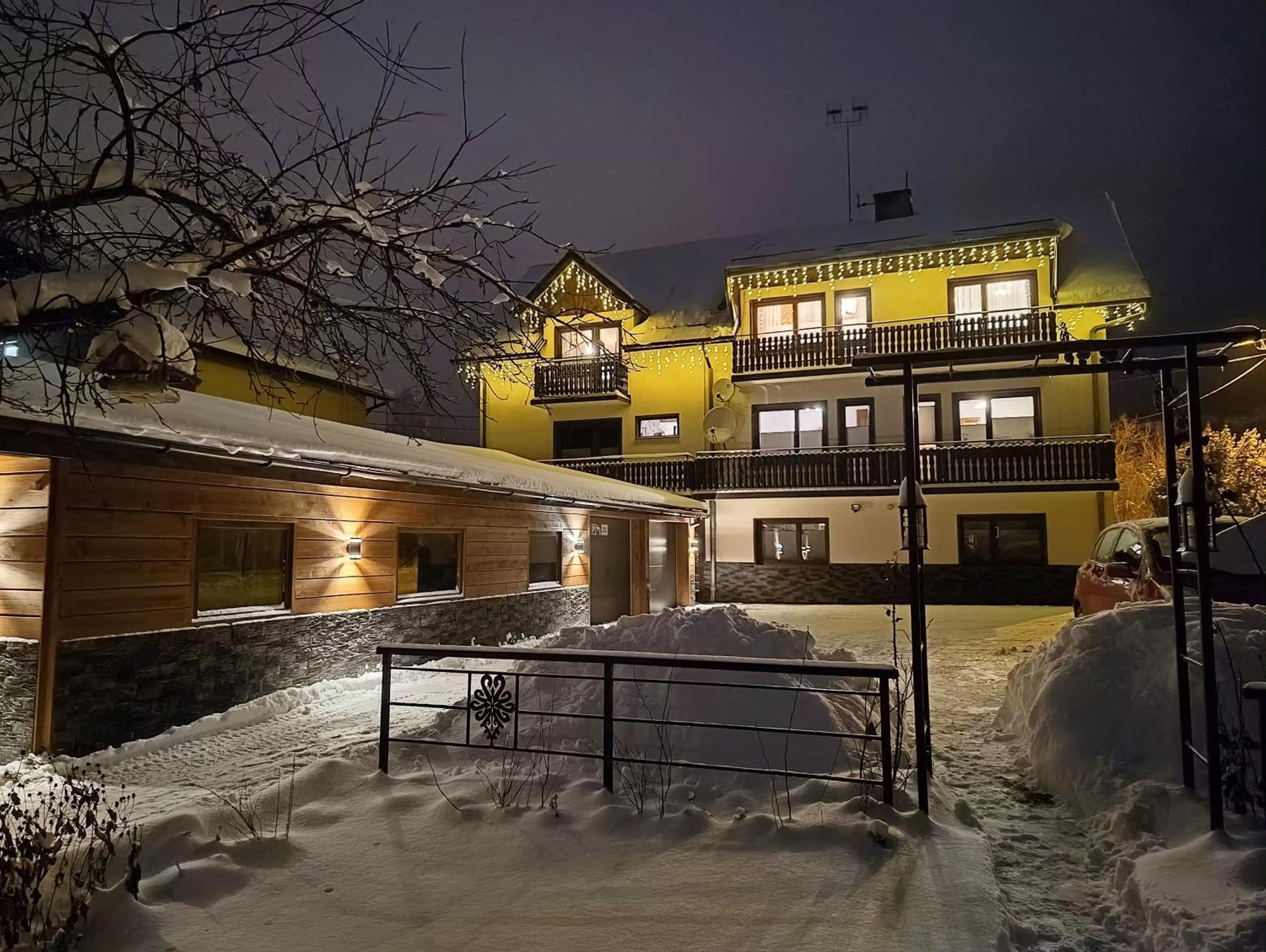 Pokoje I Apartamenty U Sabiny - Dostep Do Jacuzzi Tylko W Wybranych Opcjach Sprawdz Ponizej Szczegoly Rezerwacji 슈차브니차 외부 사진